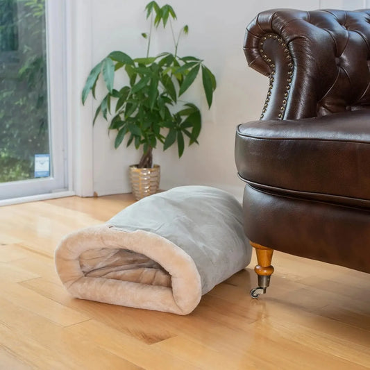 Cat Sleeping Bag – Warm Semi-Enclosed Bed for Small & Medium Pets